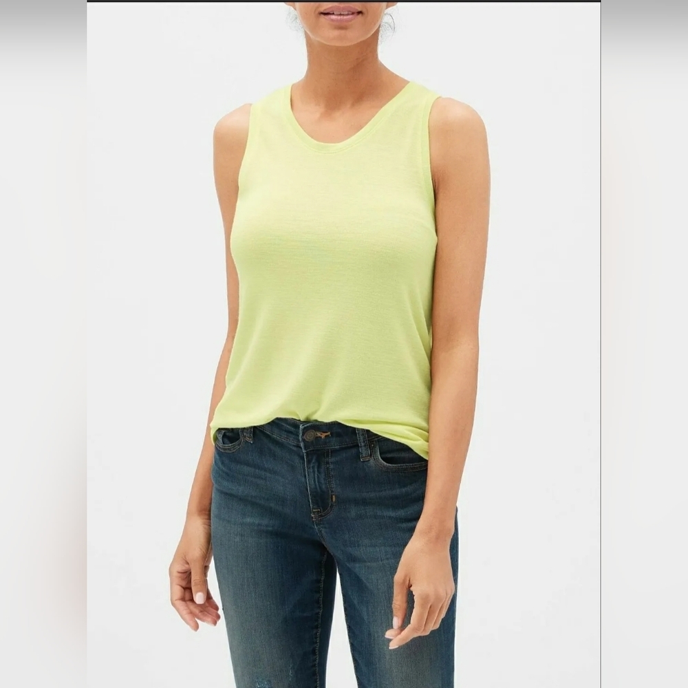 GAP womens Twist-back Tank Top *tank straps, rib knit trim. Citron Green Size L